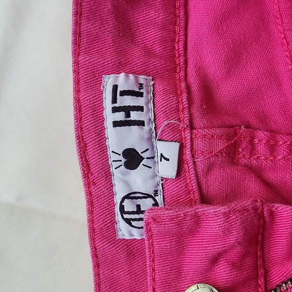 Pink shorts - Picture 2 of 2